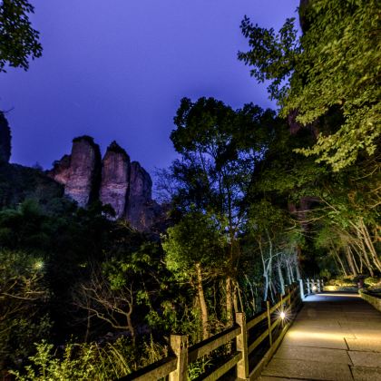 雁荡山+台州+石塘5日4晚私家团