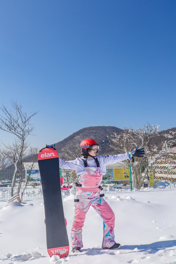 玩转安吉云上草原滑雪场,住最美的星空酒店滑最野的雪