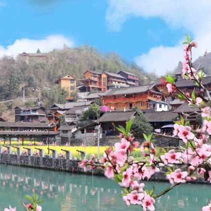 【怀化出发】矮寨大桥+悬崖栈道+墨戎鼓镇+夜游芙蓉镇一日游 【怀化出发】矮寨大桥+悬崖栈道+墨戎鼓镇+夜游芙蓉镇一日游