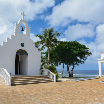 塞班岛+美国纪念公园+马里亚纳海滨教堂+砂糖王公园+查莫洛夜市一日游