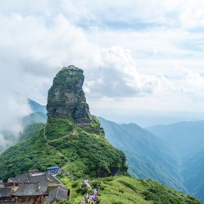 梵净山+镇远古城+舞阳河+贵州村超+肇兴侗寨+岜沙苗寨+堂安梯田+西江千户苗寨+荔波小七孔景区+荔波大七孔景区7日6晚私家团 梵净山+镇远古城+舞阳河+贵州村超+肇兴侗寨+岜沙苗寨+堂安梯田+西江千户苗寨+荔波小七孔景区+荔波大七孔景区7日6晚私家团