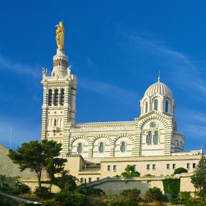 法国马赛+阿维尼翁8日7晚拼小团 法国马赛+阿维尼翁8日7晚拼小团