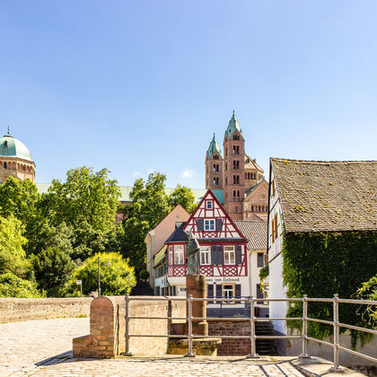 德国法兰克福+洛尔施隐修院+施派尔主教座堂+斯派尔科技博物馆一日游