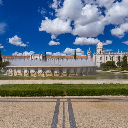 西班牙马德里+塞维利亚+葡萄牙法鲁+里斯本+巴塞罗那9日8晚拼小团 西班牙马德里+塞维利亚+葡萄牙法鲁+里斯本+巴塞罗那9日8晚拼小团