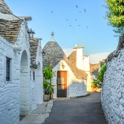 意大利罗马+那不勒斯+西西里岛+阿马尔菲海岸+四角广场+埃特纳火山12日11晚拼小团 意大利罗马+那不勒斯+西西里岛+阿马尔菲海岸+四角广场+埃特纳火山12日11晚拼小团