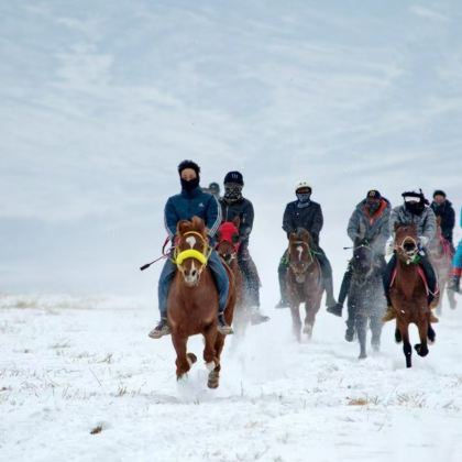 西宁+互助土族故土园+门源百里油菜花海+祁连山·岗什卡雪峰景区+卓尔山4日3晚私家团 西宁+互助土族故土园+门源百里油菜花海+祁连山·岗什卡雪峰景区+卓尔山4日3晚私家团