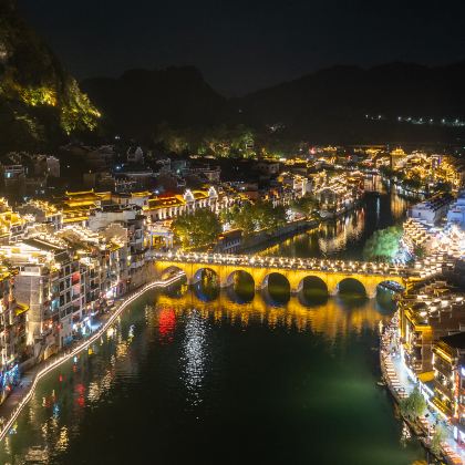 四川+重庆+贵州14日13晚跟团游 四川+重庆+贵州14日13晚跟团游