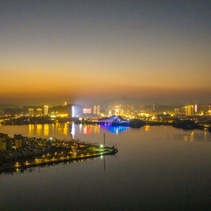 黄石+黄石磁湖省级风景名胜区+仙岛湖旅游度假区+仙岛湖仙湖画廊+黄石华侨城恐龙奇域景区·恐龙梦工厂3日2晚私家团 黄石+黄石磁湖省级风景名胜区+仙岛湖旅游度假区+仙岛湖仙湖画廊+黄石华侨城恐龙奇域景区·恐龙梦工厂3日2晚私家团