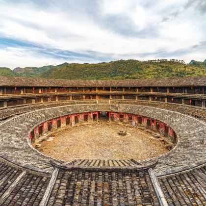 梅州大埔花萼楼+百侯名镇+泰安楼一日游司兼向导包车游独立小团 梅州大埔花萼楼+百侯名镇+泰安楼一日游司兼向导包车游独立小团