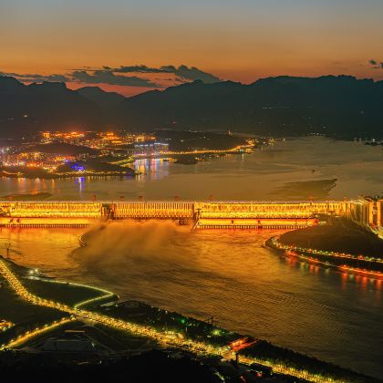 重庆+长江三峡+三峡大坝旅游区+葛洲坝5日4晚半自助游