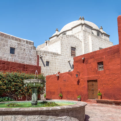 秘鲁圣·卡特里娜修道院+亚纳瓦拉眺望台+Museo Santury一日游