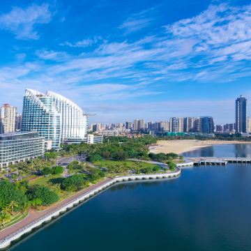 湛江+湖光岩风景区+中德姐妹玛珥湖+三岭山国家森林公园+湛江市金沙湾滨海休闲旅游区+观海长廊+湛江红嘴鸥游船+遂溪孔子文化城+螺岗小镇5日4晚私家团 湛江+湖光岩风景区+中德姐妹玛珥湖+三岭山国家森林公园+湛江市金沙湾滨海休闲旅游区+观海长廊+湛江红嘴鸥游船+遂溪孔子文化城+螺岗小镇5日4晚私家团