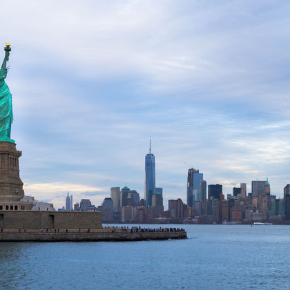 美国纽约自由女神像+时代广场+大都会艺术博物馆一日游