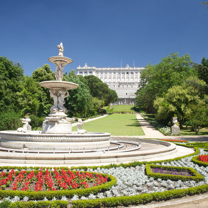 西班牙+马德里+马德里王宫+普拉多博物馆+摩尔公园一日游