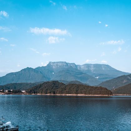 中国四川洪雅瓦屋山景区4日3晚跟团游 中国四川洪雅瓦屋山景区4日3晚跟团游