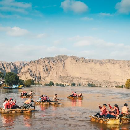 兰州水墨丹霞+黄河石林一日游【 8人小团市内免费接送】 兰州水墨丹霞+黄河石林一日游【 8人小团市内免费接送】
