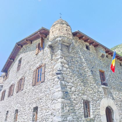 西班牙巴塞罗那+安道尔+山谷小屋一日游 西班牙巴塞罗那+安道尔+山谷小屋一日游