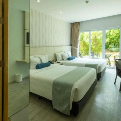 Premier two double Room with Garden View