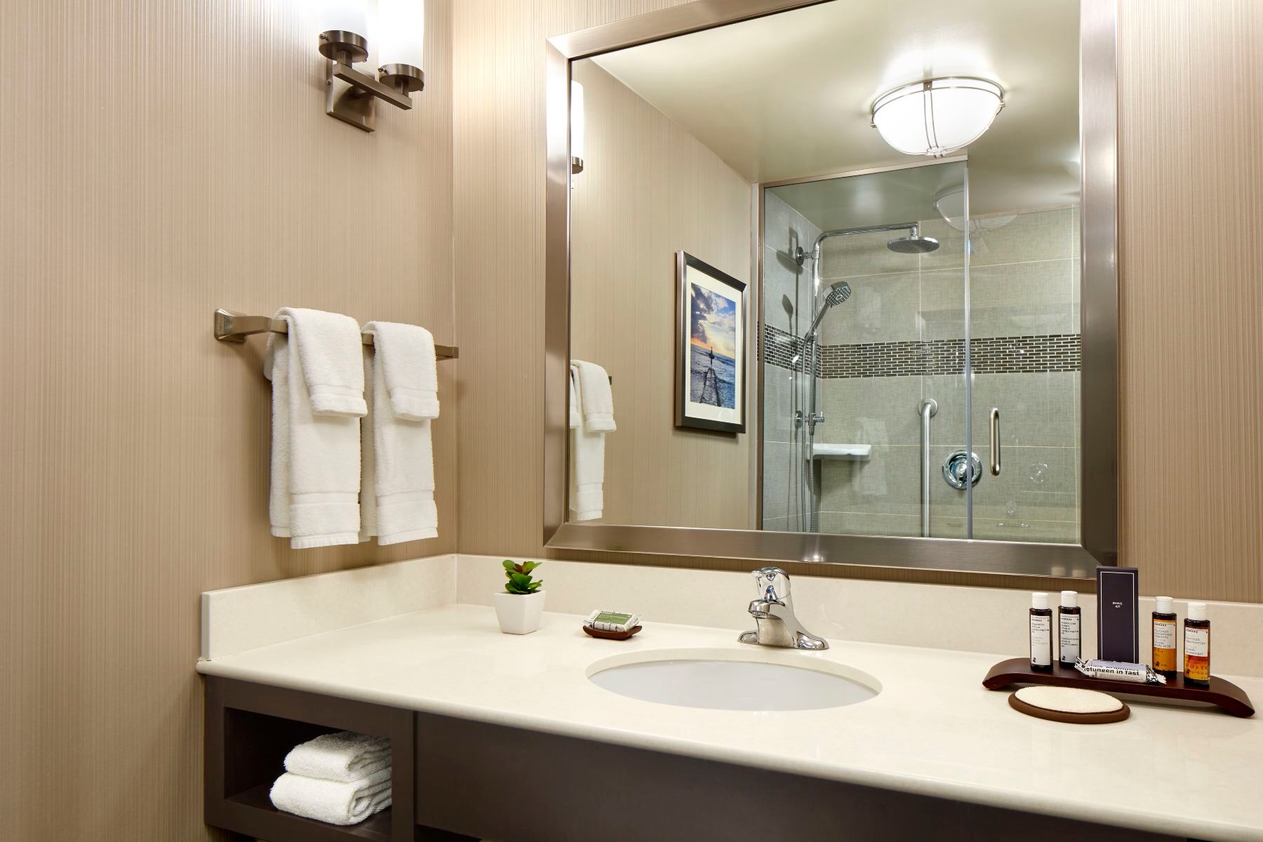 Hilton Garden Inn Los Angeles/Redondo Beach-Redondo Beach Updated 2023 Room  Price-Reviews u0026 Deals | Trip.com