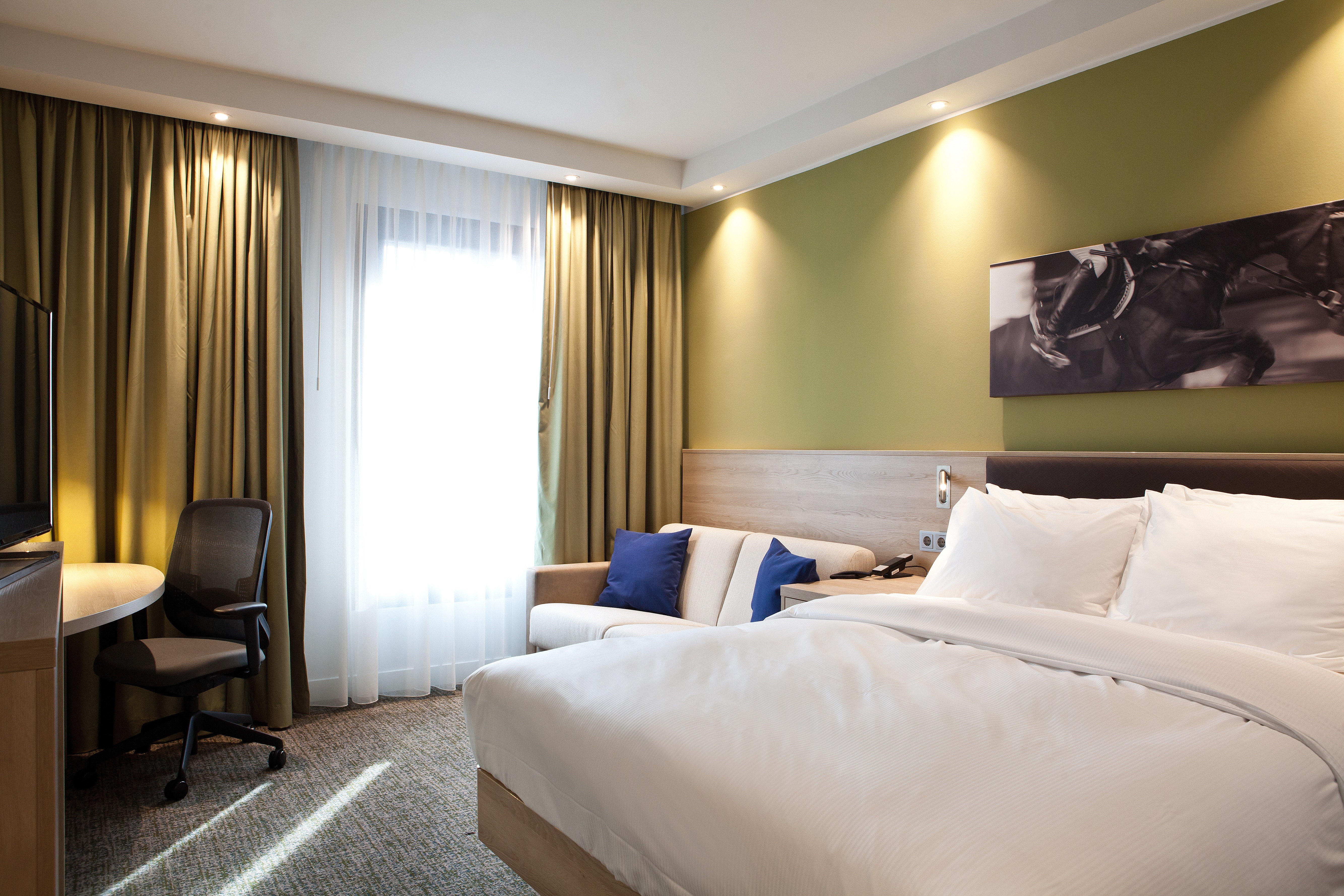 Hampton by Hilton Aachen Tivoli-Aachen Updated 2023 Room Price-Reviews &  Deals | Trip.com