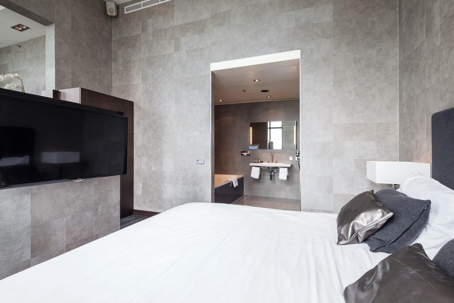 Van der Valk Hotel Houten Utrecht-Gorinchem Updated 2023 Room Price-Reviews  & Deals | Trip.com