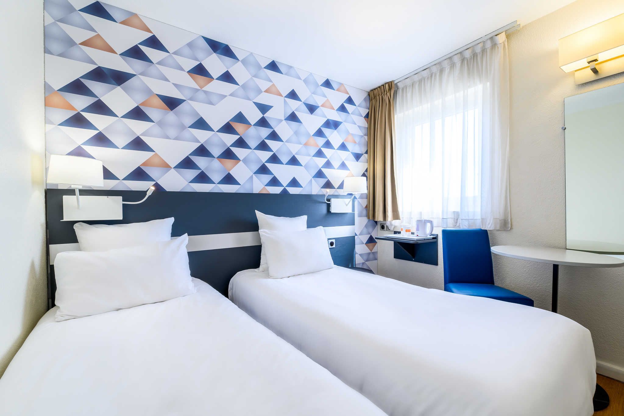 Comfort Hotel Paris Porte d'Ivry-Ivry-sur-Seine Updated 2022 Room  Price-Reviews & Deals | Trip.com