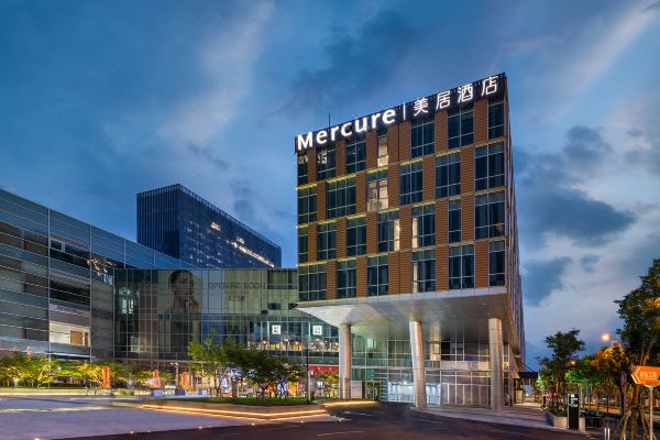 2020上海世博前滩美居酒店坐落于浦东前滩商务区,毗邻东方体育中心