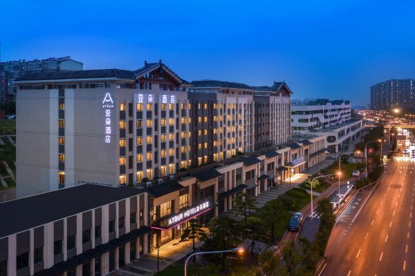 济南经十东路文旅城亚朵酒店