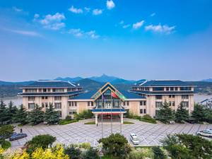 五莲松月湖蓝海钧华大饭店图片