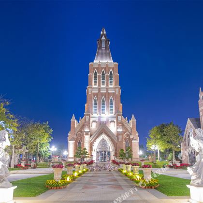 海口+骑楼老街+儋州千年古盐田+恒大海花岛旅游度假区+海花岛海洋乐园5日4晚跟团游