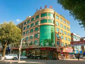 4酒店价格兴隆大酒店(温岭泽国店)距南鉴文体中心直线7.8公里
