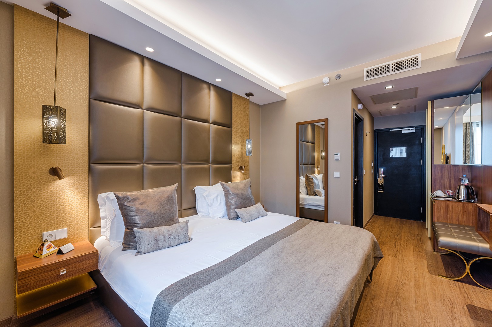 Continental Hotel Budapest-Budapest Updated 2023 Room Price-Reviews & Deals  | Trip.com