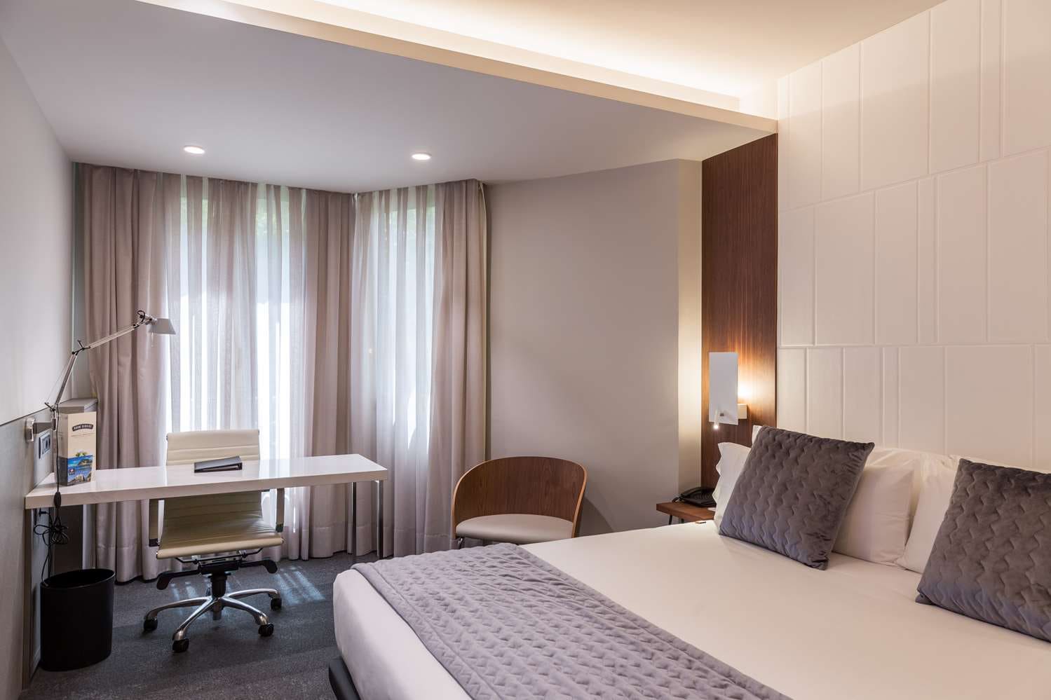 Best Western Premier Hotel Dante-Barcelona Updated 2022 Room Price-Reviews  & Deals | Trip.com