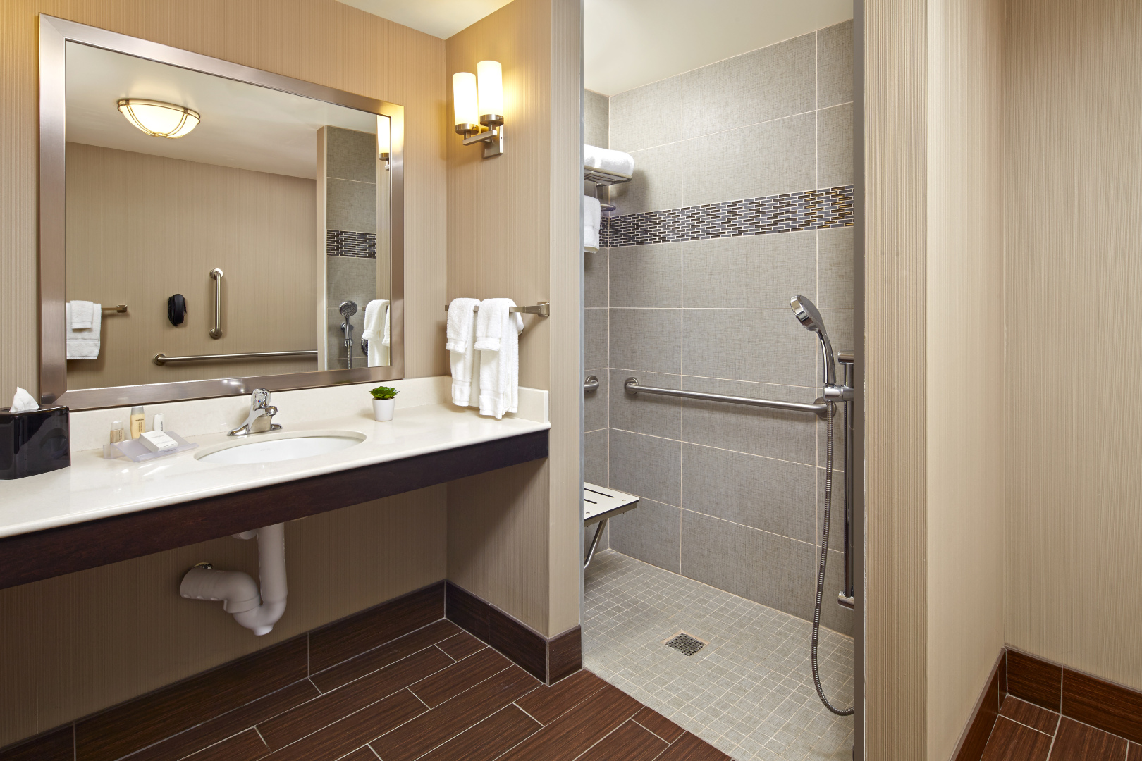 Hilton Garden Inn Los Angeles/Redondo Beach-Redondo Beach Updated 2023 Room  Price-Reviews u0026 Deals | Trip.com