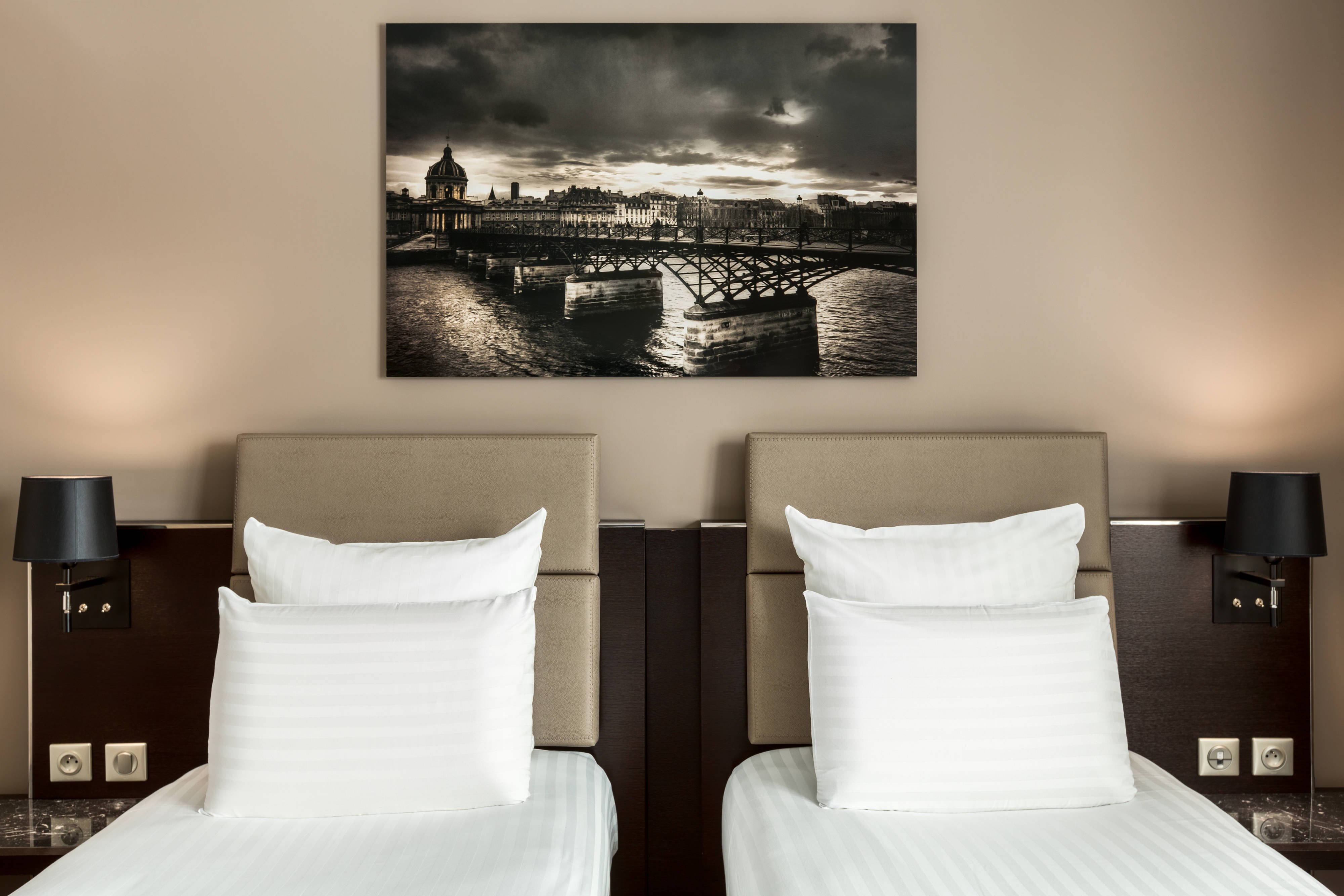 AC Hotel Paris Porte Maillot by Marriott-Paris Updated 2023 Room  Price-Reviews & Deals | Trip.com
