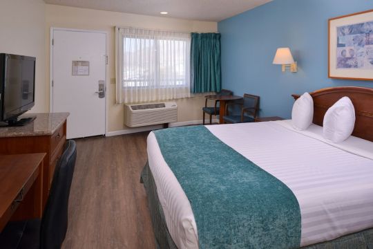 Edgewater Inn and Suites-Pismo Beach Updated 2023 Room Price-Reviews u0026  Deals | Trip.com