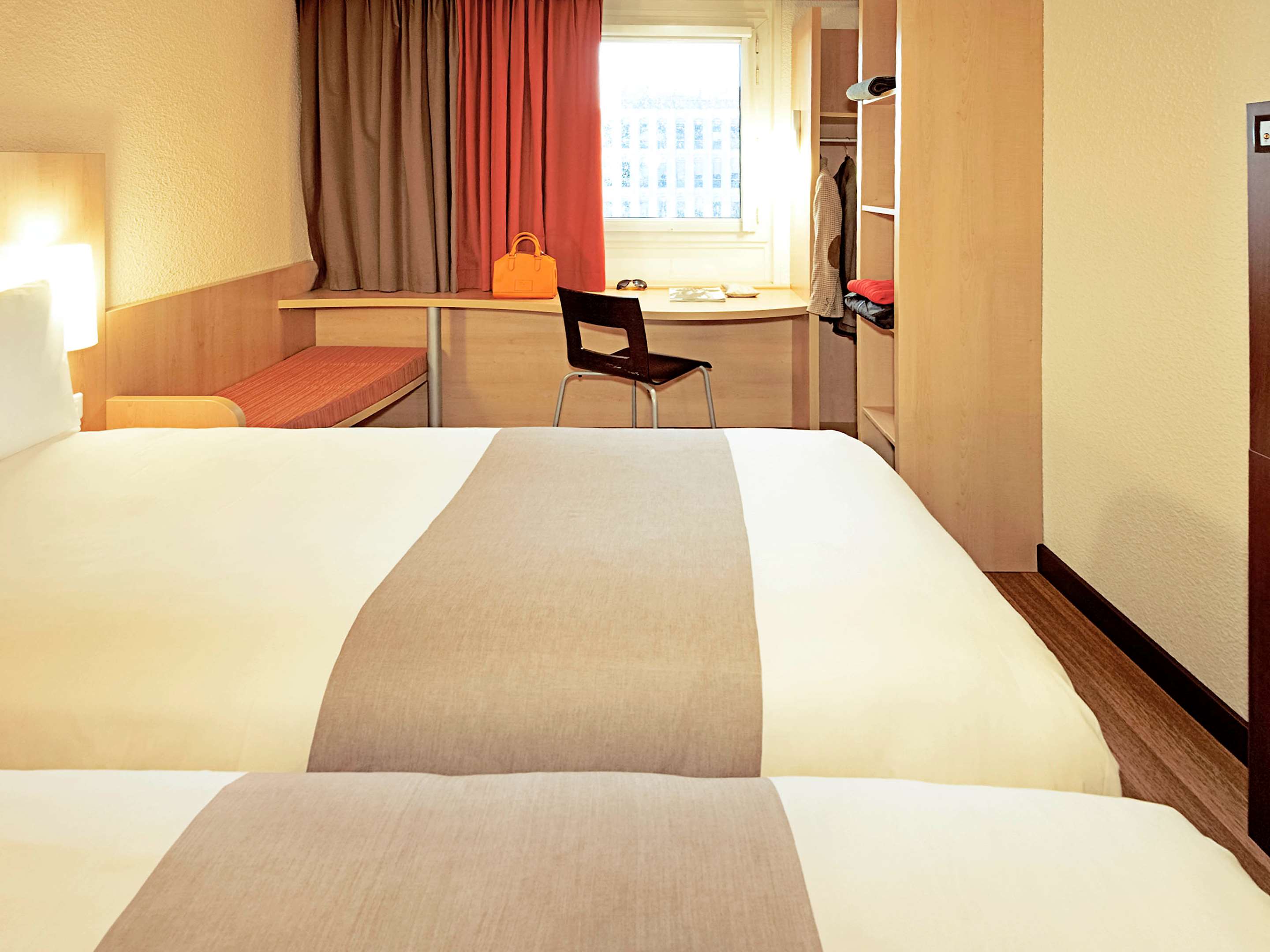 Ibis Paris Porte d'Orleans-Montrouge Updated 2022 Room Price-Reviews &  Deals | Trip.com