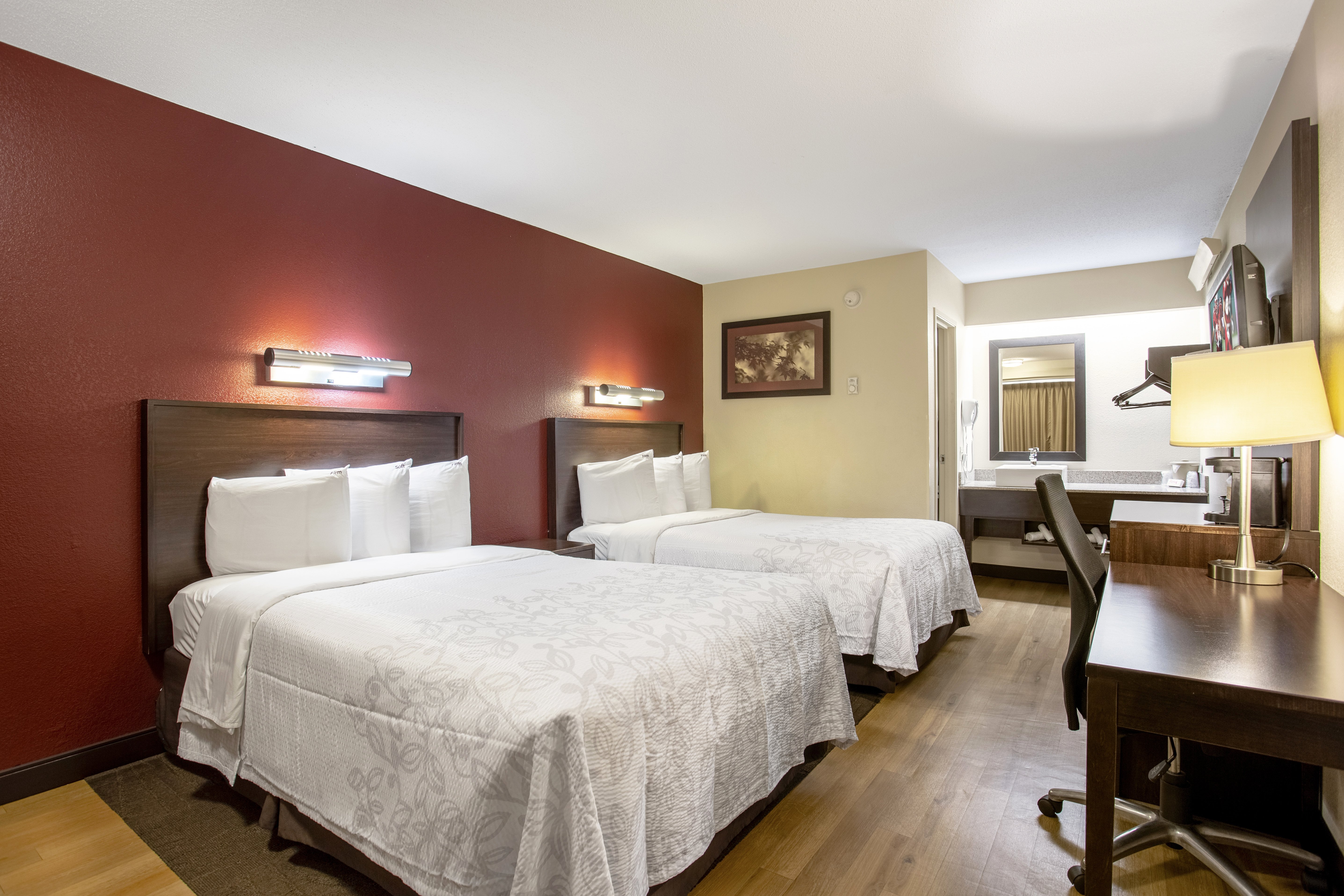 Red Roof PLUS+ San Francisco Airport-Burlingame Updated 2023 Room  Price-Reviews & Deals | Trip.com