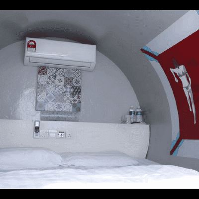 Seaview Tube Room with Private Bathroom Detached