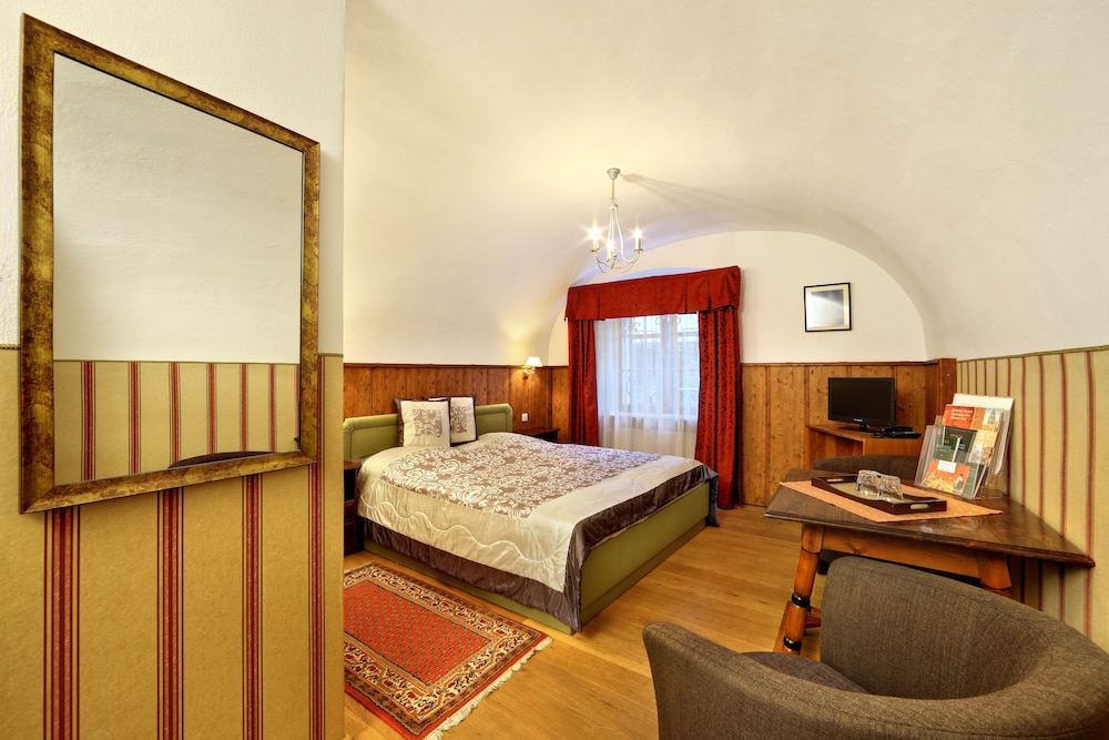 Hotel Konvice-Cesky Krumlov Updated 2023 Room Price-Reviews & Deals |  Trip.com