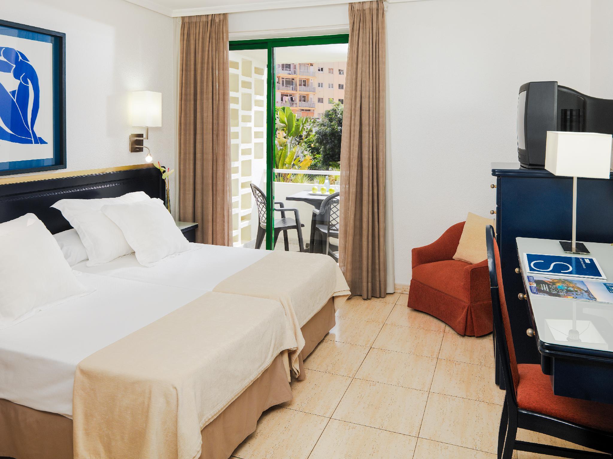 H10 Tenerife Playa - Valoraciones de hotel de 4 estrellas en Puerto de la  Cruz