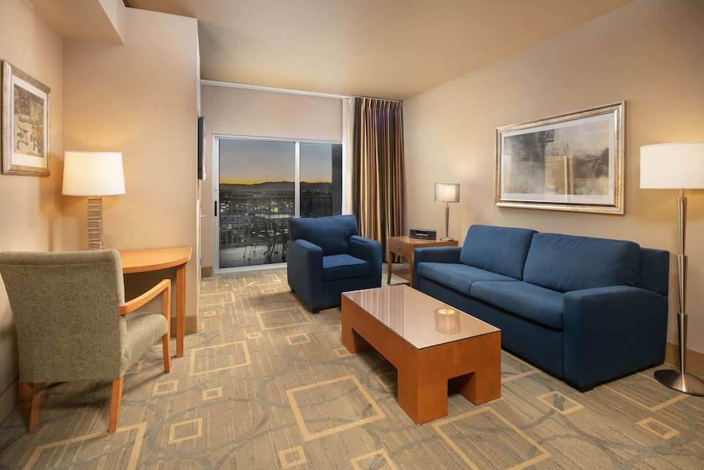 The Platinum Hotel-Las Vegas Updated 2022 Room Price-Reviews & Deals |  Trip.com