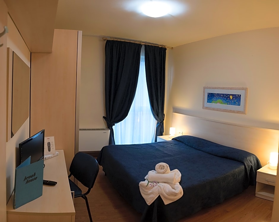 Hotel Break House Ristorante-Terranuova Bracciolini Updated 2022 Room  Price-Reviews & Deals | Trip.com
