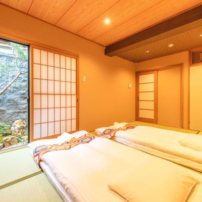 Kyoto fish Chion  Bath where you can appreciate t
