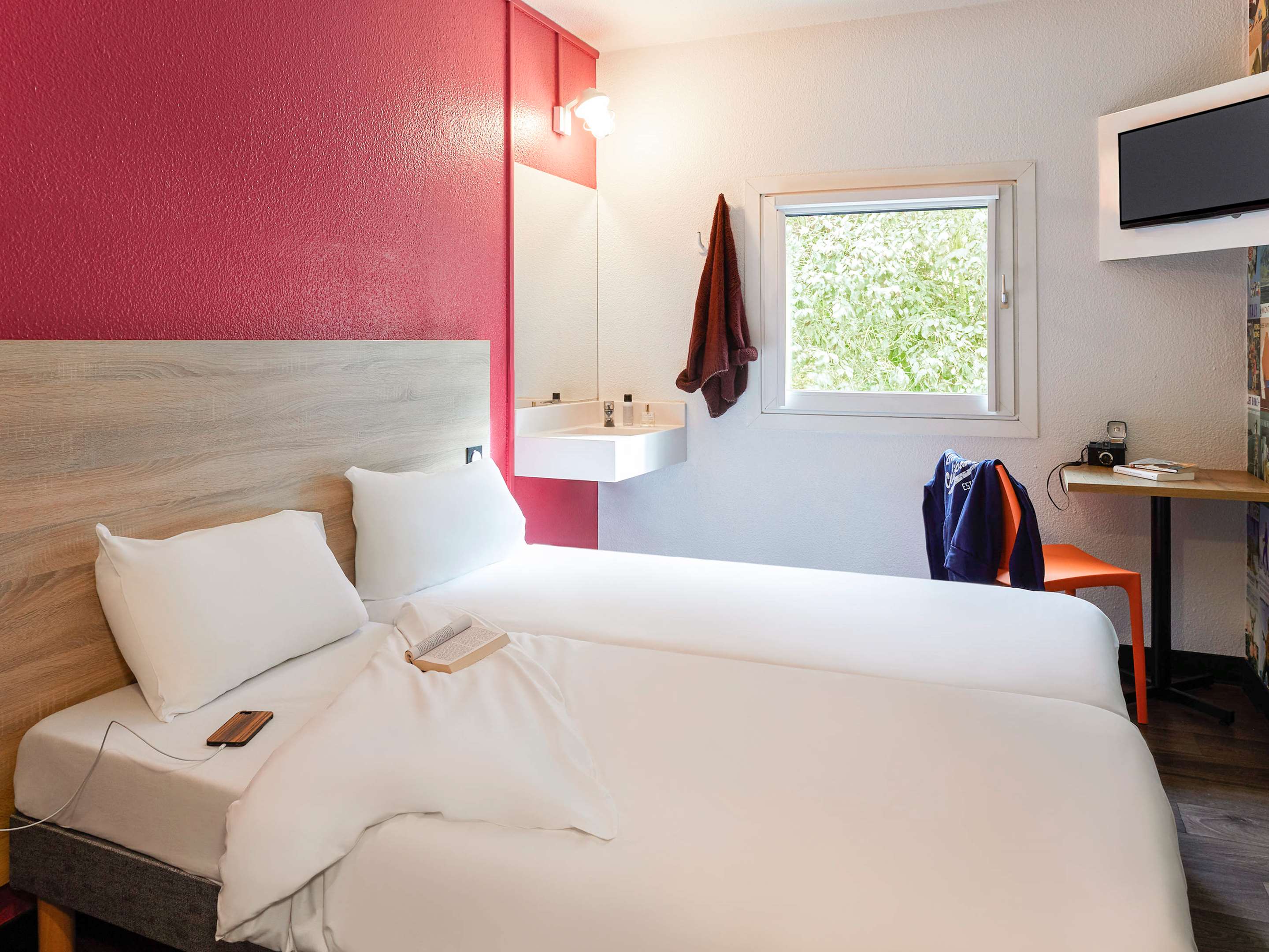 hotelF1 Paris Porte de Châtillon-Paris Updated 2023 Room Price-Reviews &  Deals | Trip.com