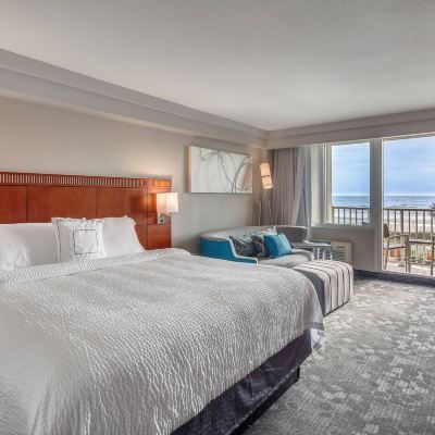 Oceanfront King Room with Balcony
