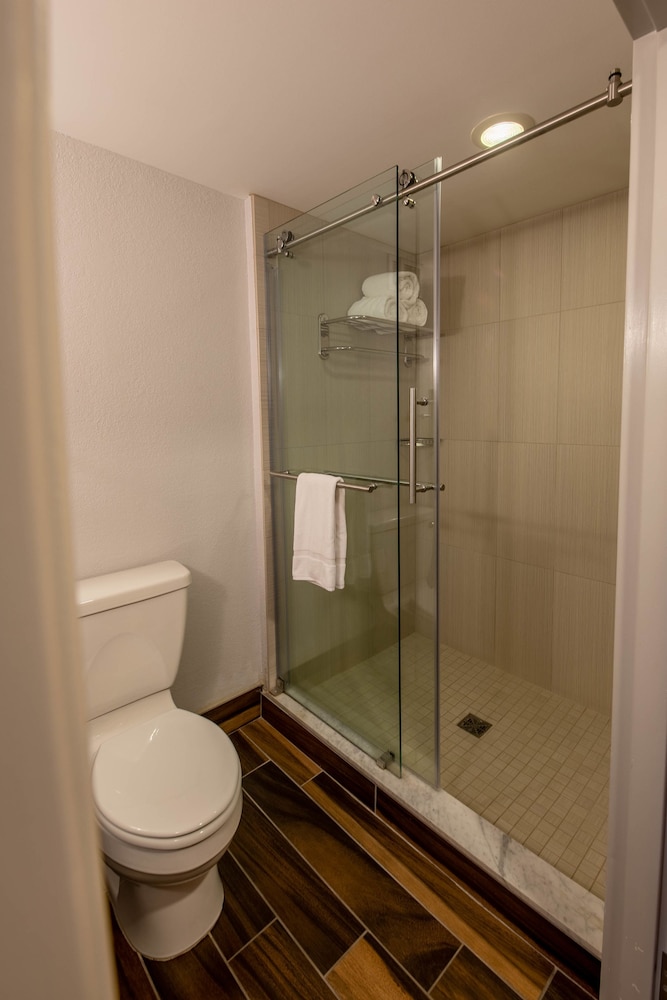 Holiday Inn Express Manahawkin Nj 2025