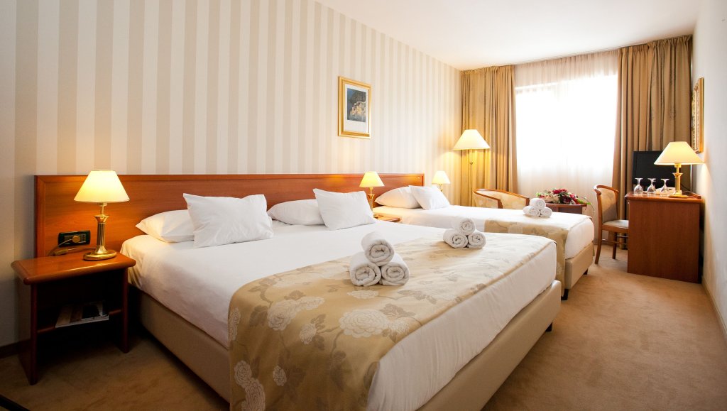 Hotel Globo-Split Updated 2023 Room Price-Reviews & Deals | Trip.com