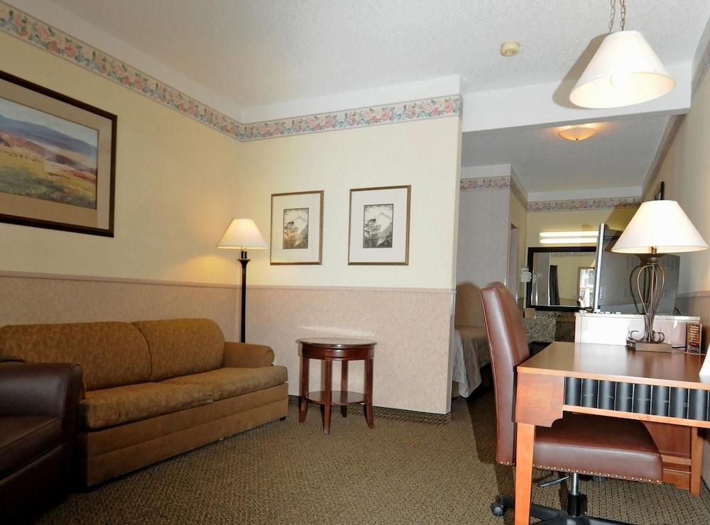 Silver Spruce Inn-Glenwood Springs Updated 2023 Room Price-Reviews & Deals  | Trip.com