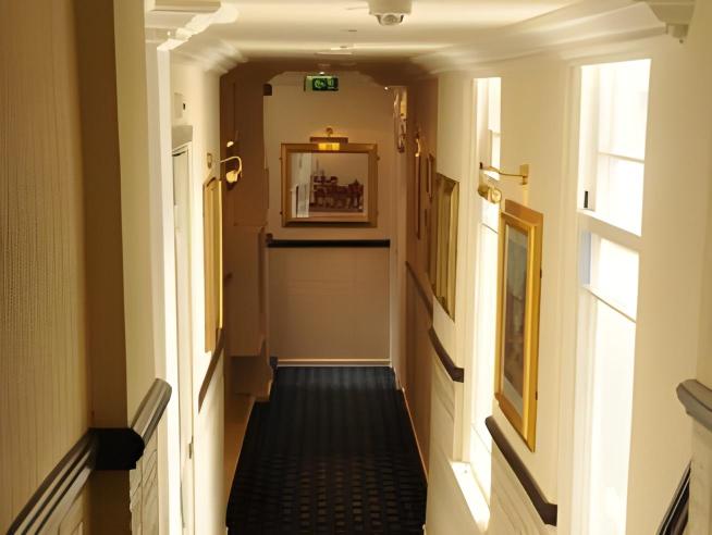 Boutique Hotel de Doelen Over view